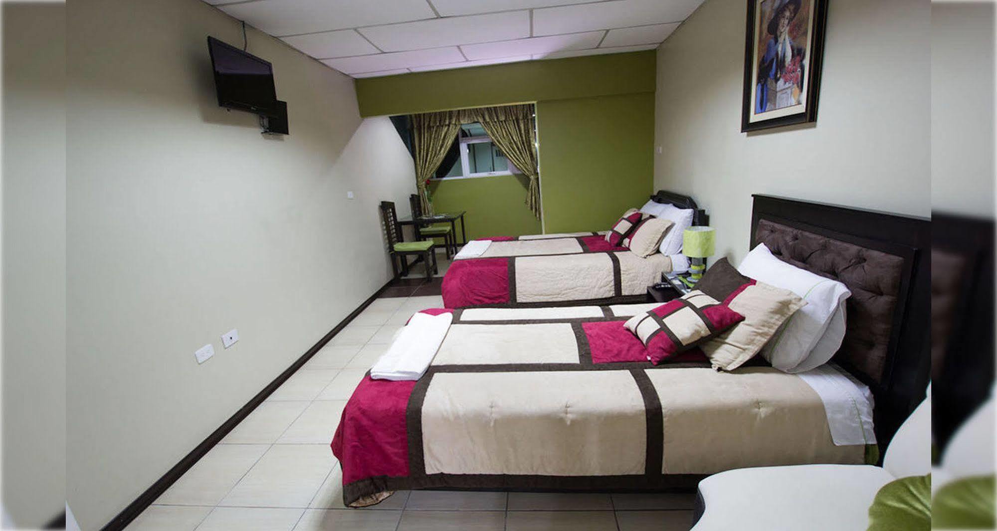 Hotel Las Gardenias Cuenca Bagian luar foto