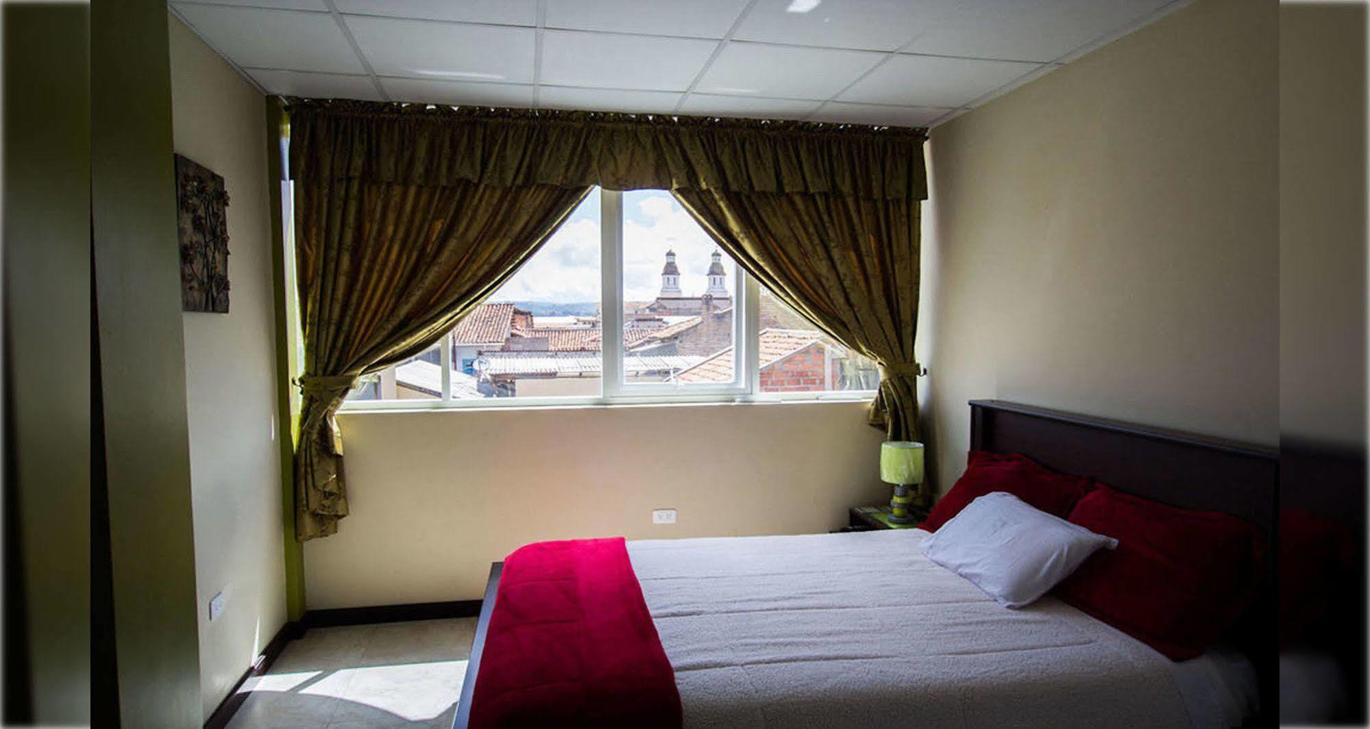 Hotel Las Gardenias Cuenca Bagian luar foto
